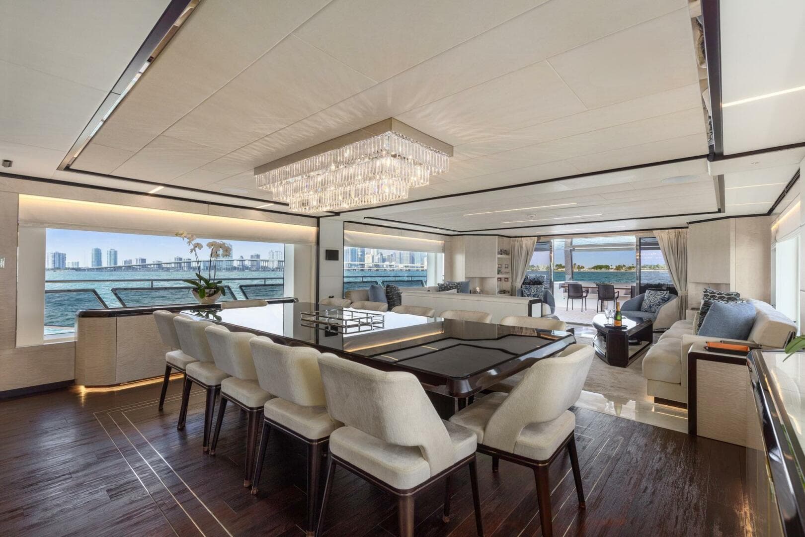 2022 Majesty Yachts 120 — photo 8