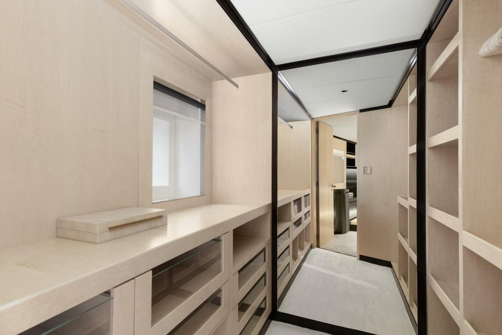 2022 Majesty Yachts 120 — photo 26