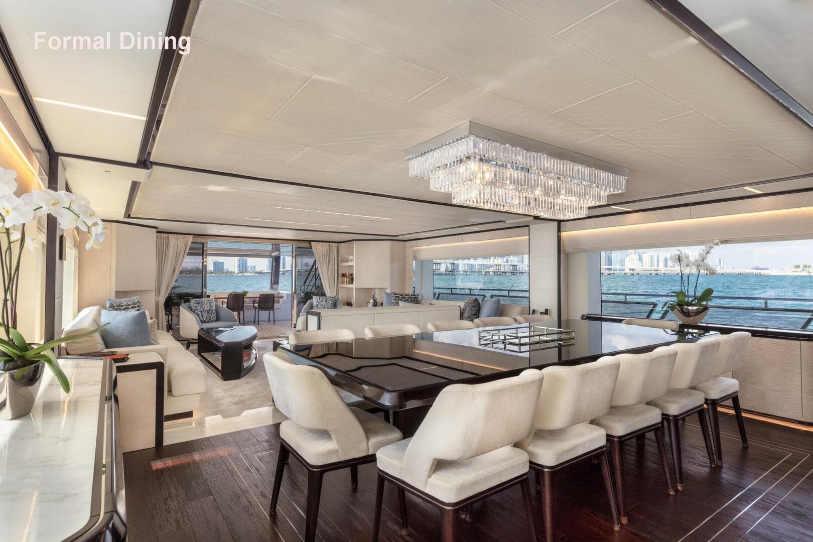 2022 Majesty Yachts 120 — photo 6