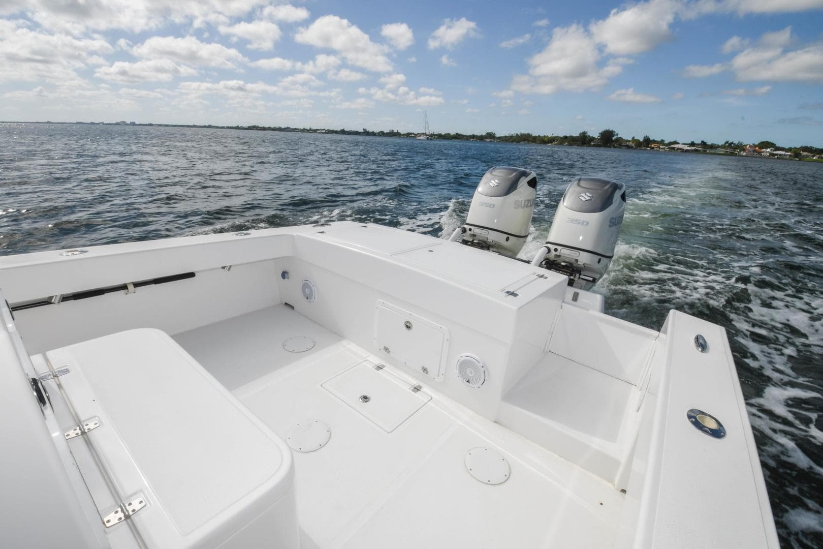 2019 Ocean Master 336 Center Console — photo 4