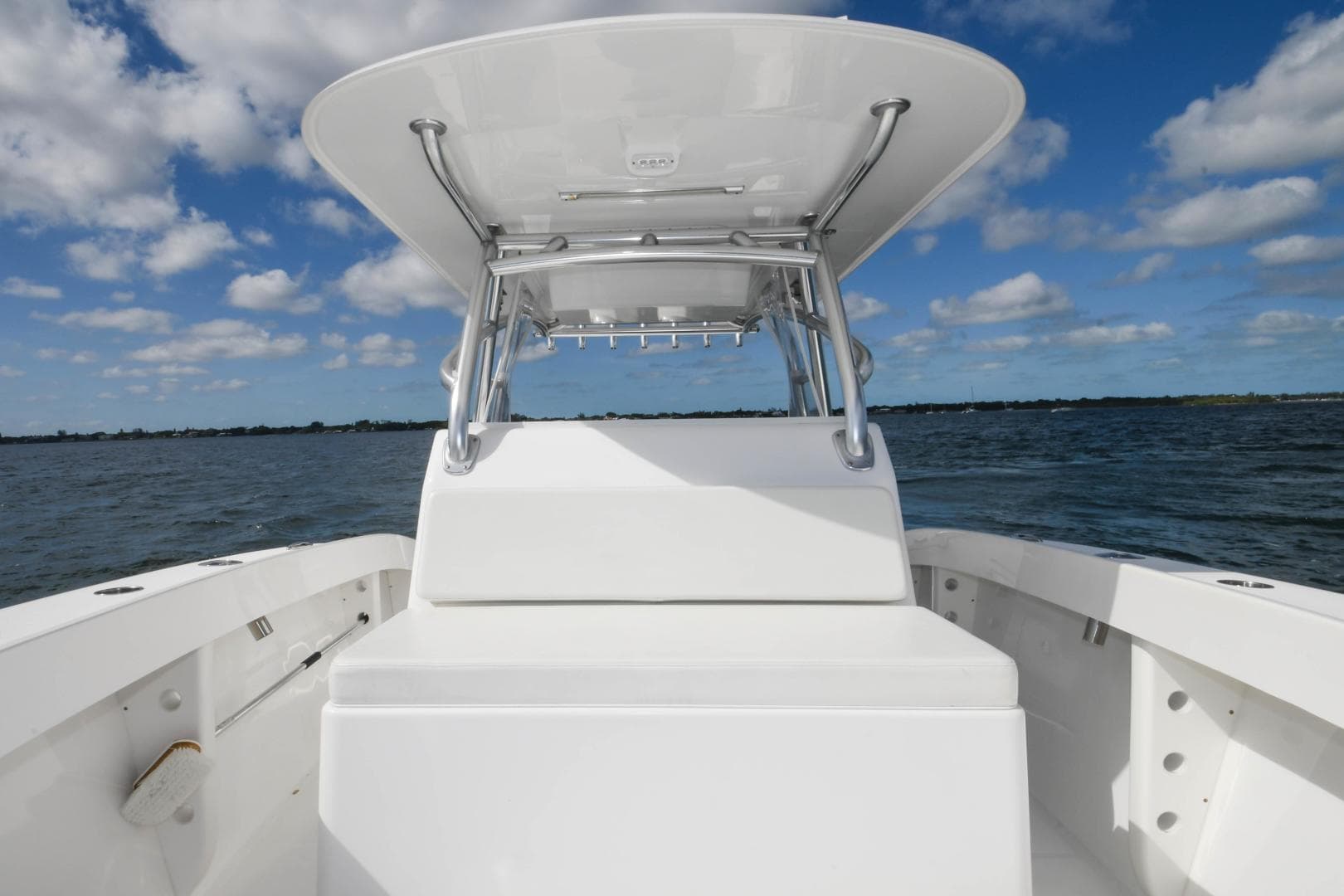 2019 Ocean Master 336 Center Console — photo 8