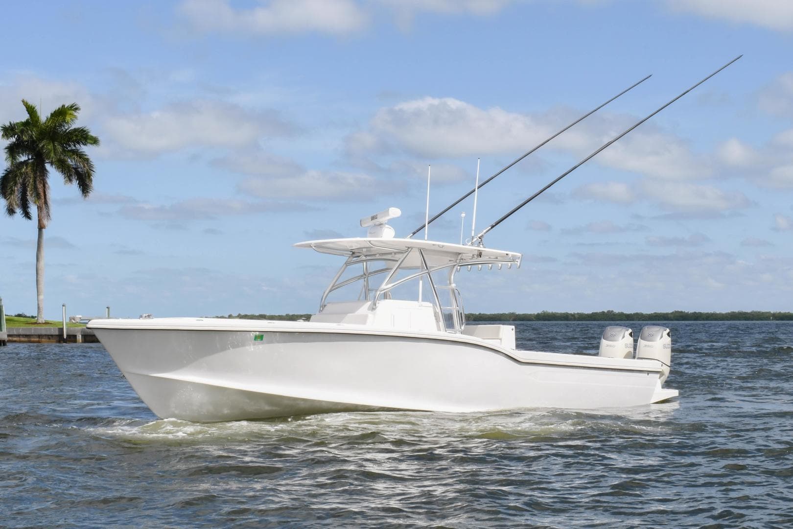 2019 Ocean Master 336 Center Console — photo 6