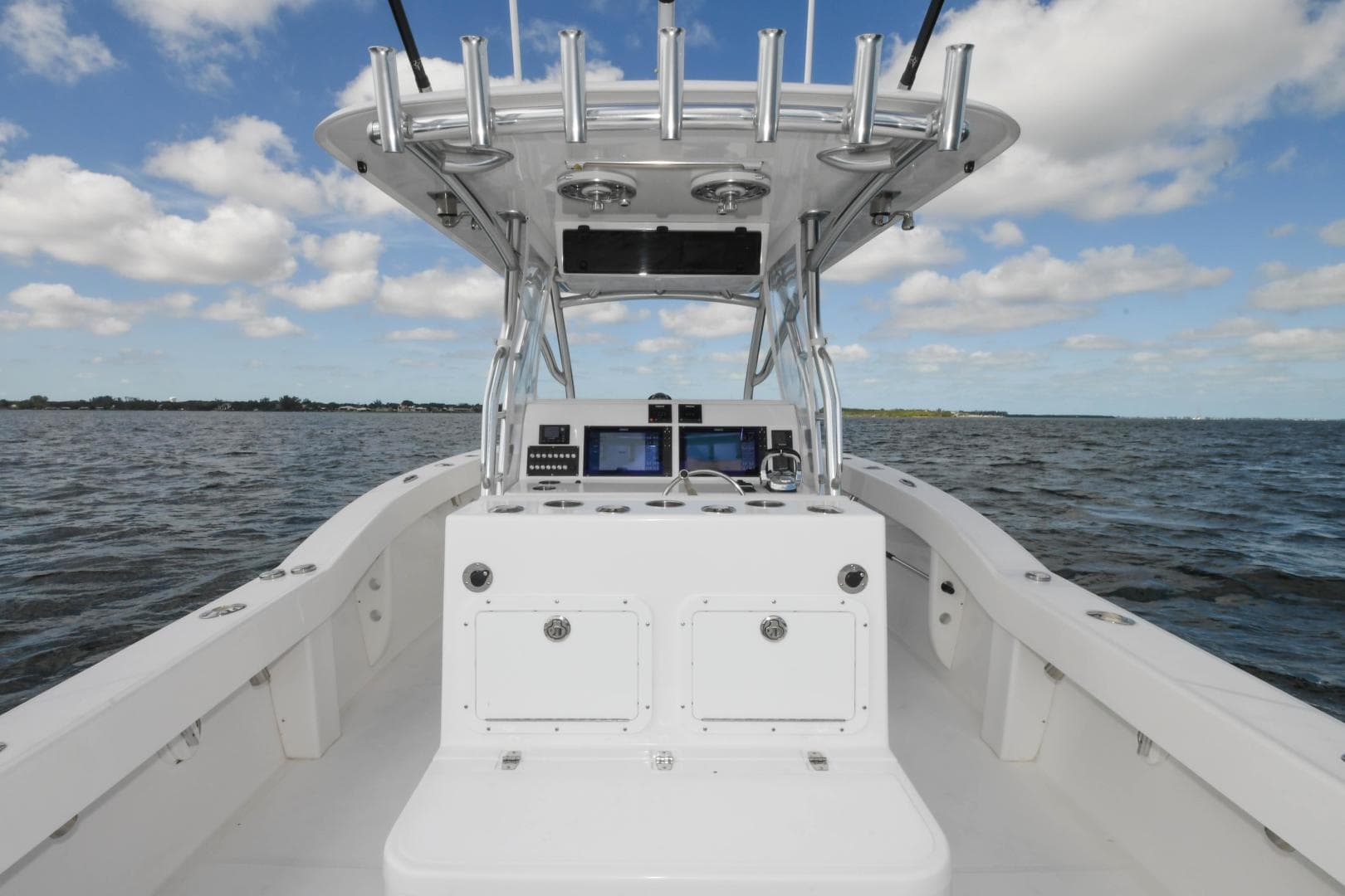 2019 Ocean Master 336 Center Console — photo 9