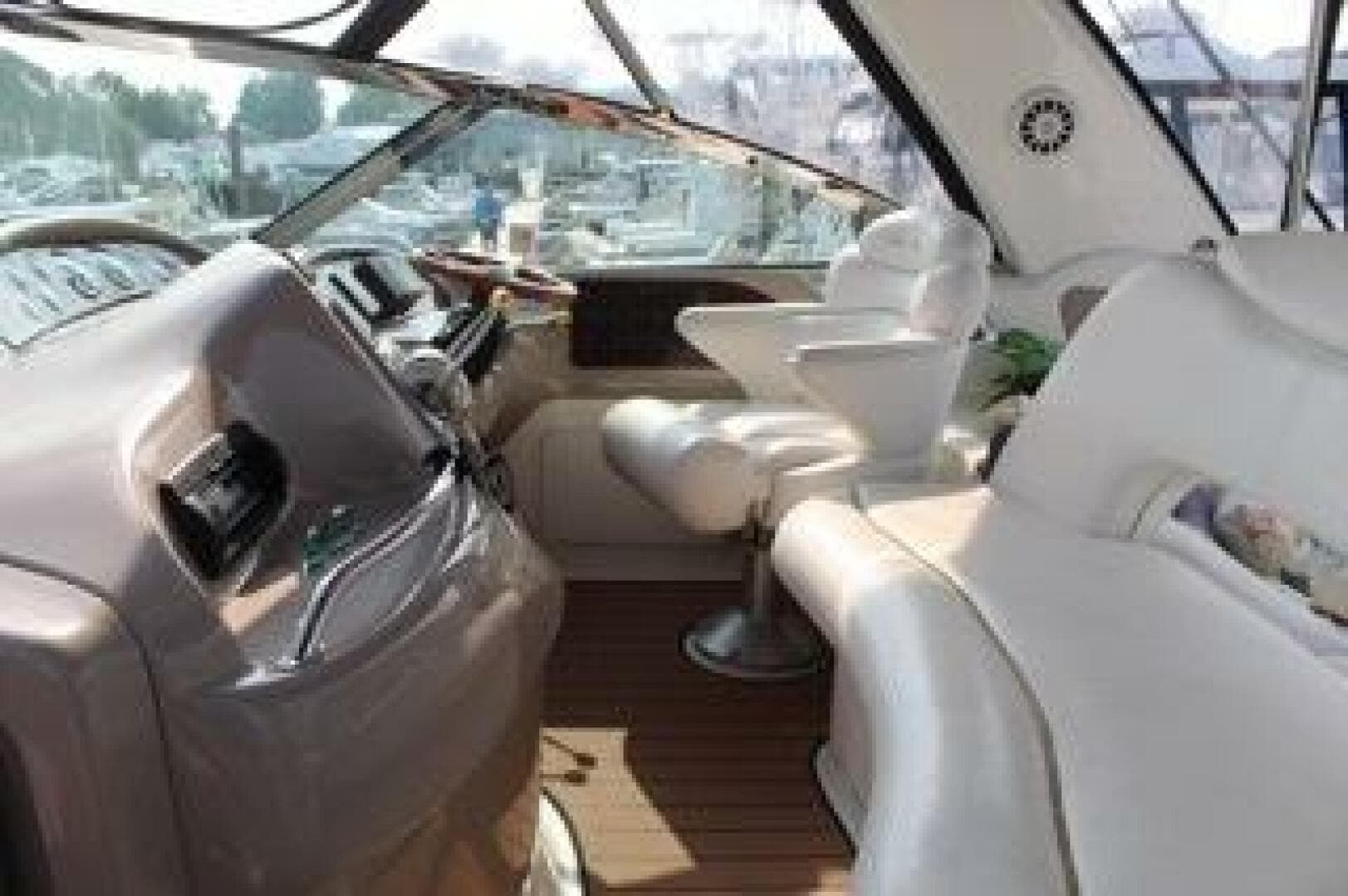 2000 Sea Ray Sundancer — photo 9