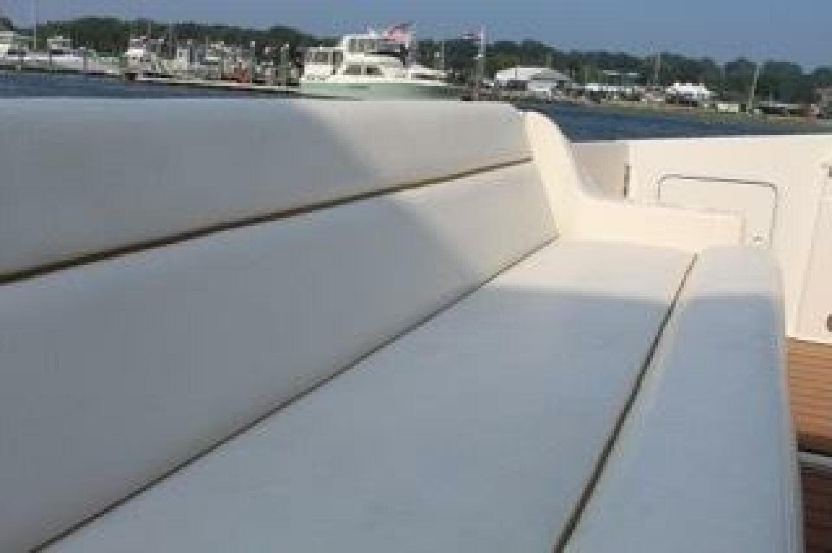 2000 Sea Ray Sundancer — photo 11