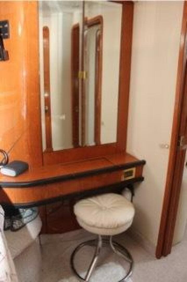 2000 Sea Ray Sundancer — photo 27