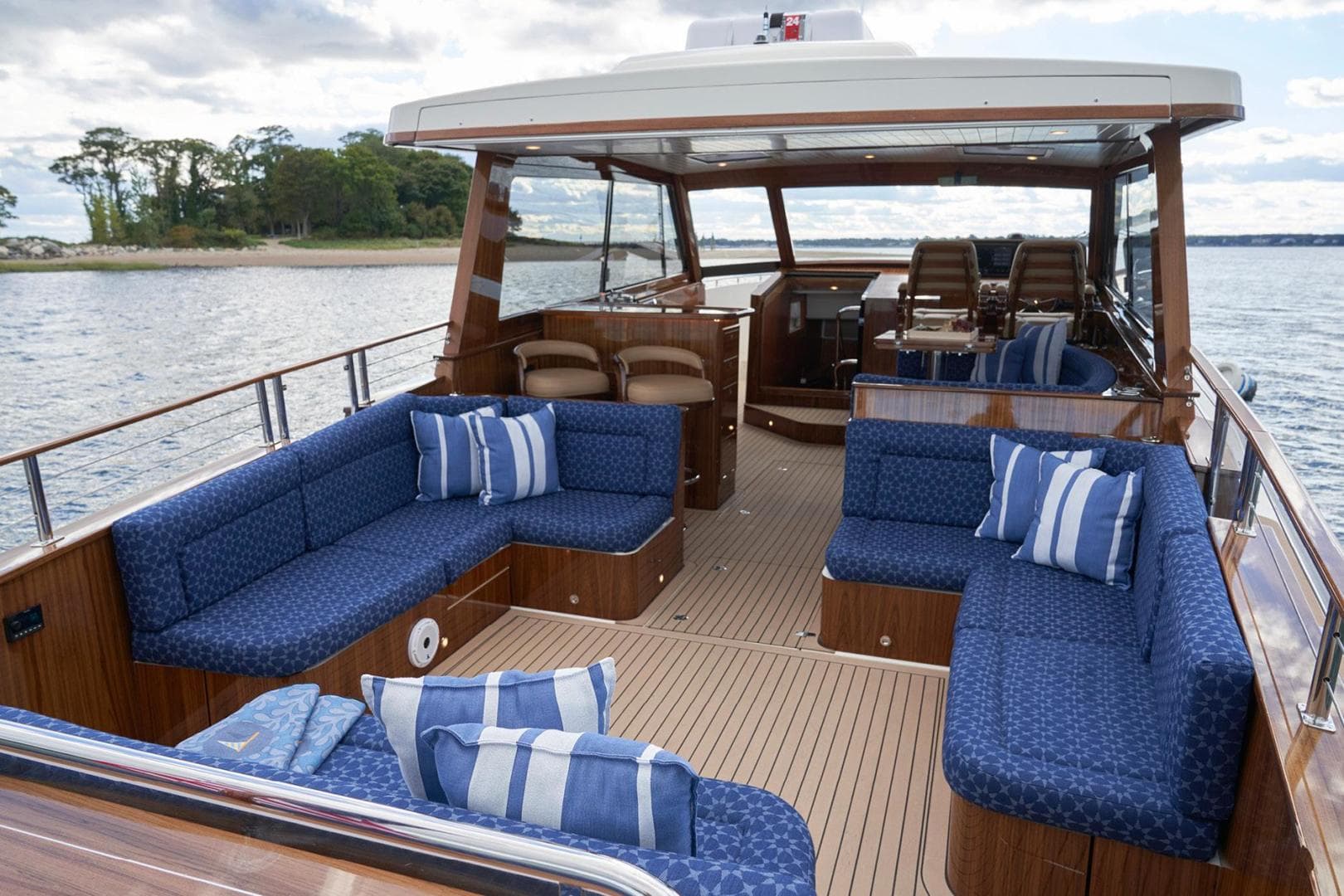 2026 Barton & Gray Daychaser 48 — photo 5