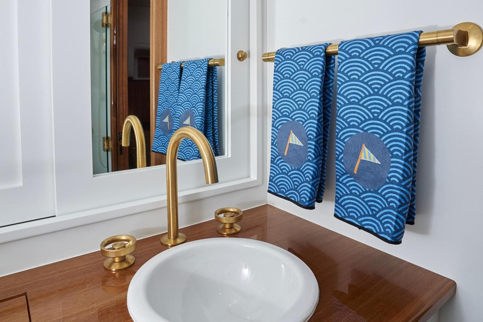 2026 Barton & Gray Daychaser 48 — photo 20