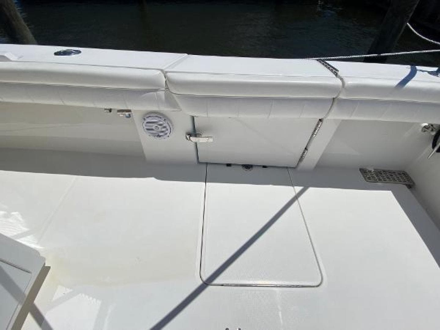 2016 Regulator 41 — photo 34