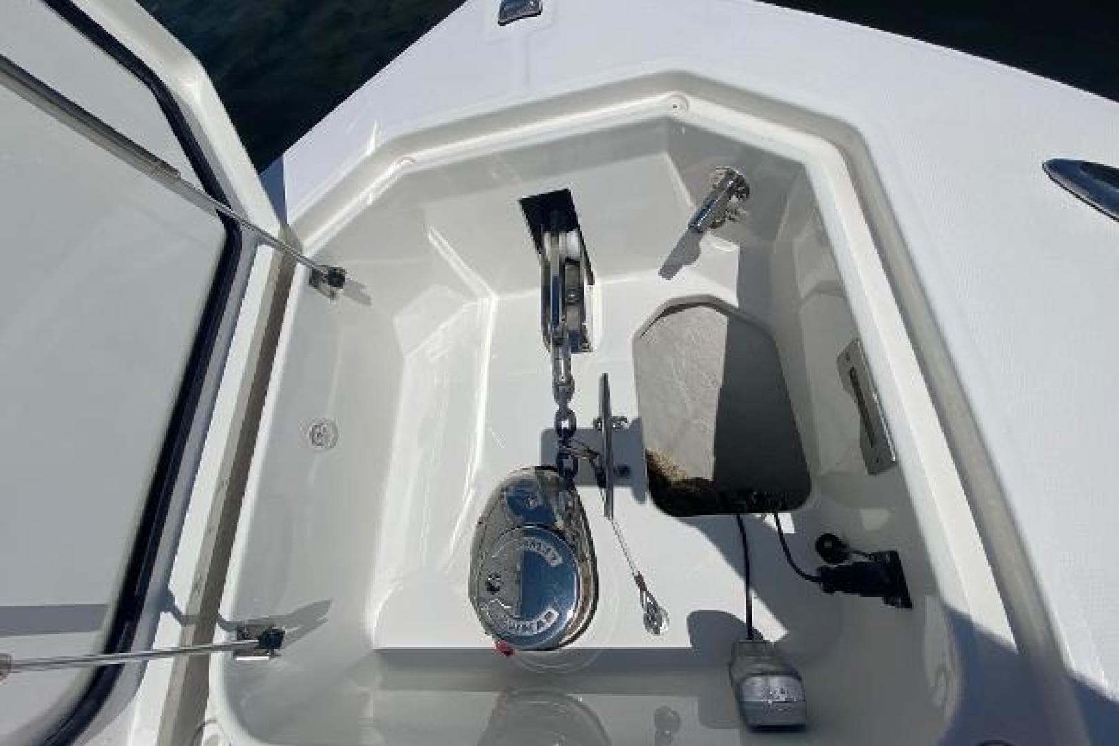 2016 Regulator 41 — photo 63