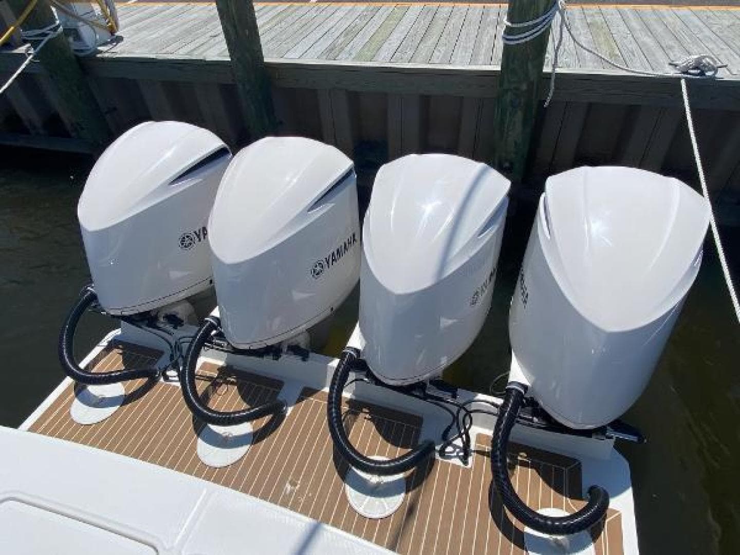 2016 Regulator 41 — photo 31