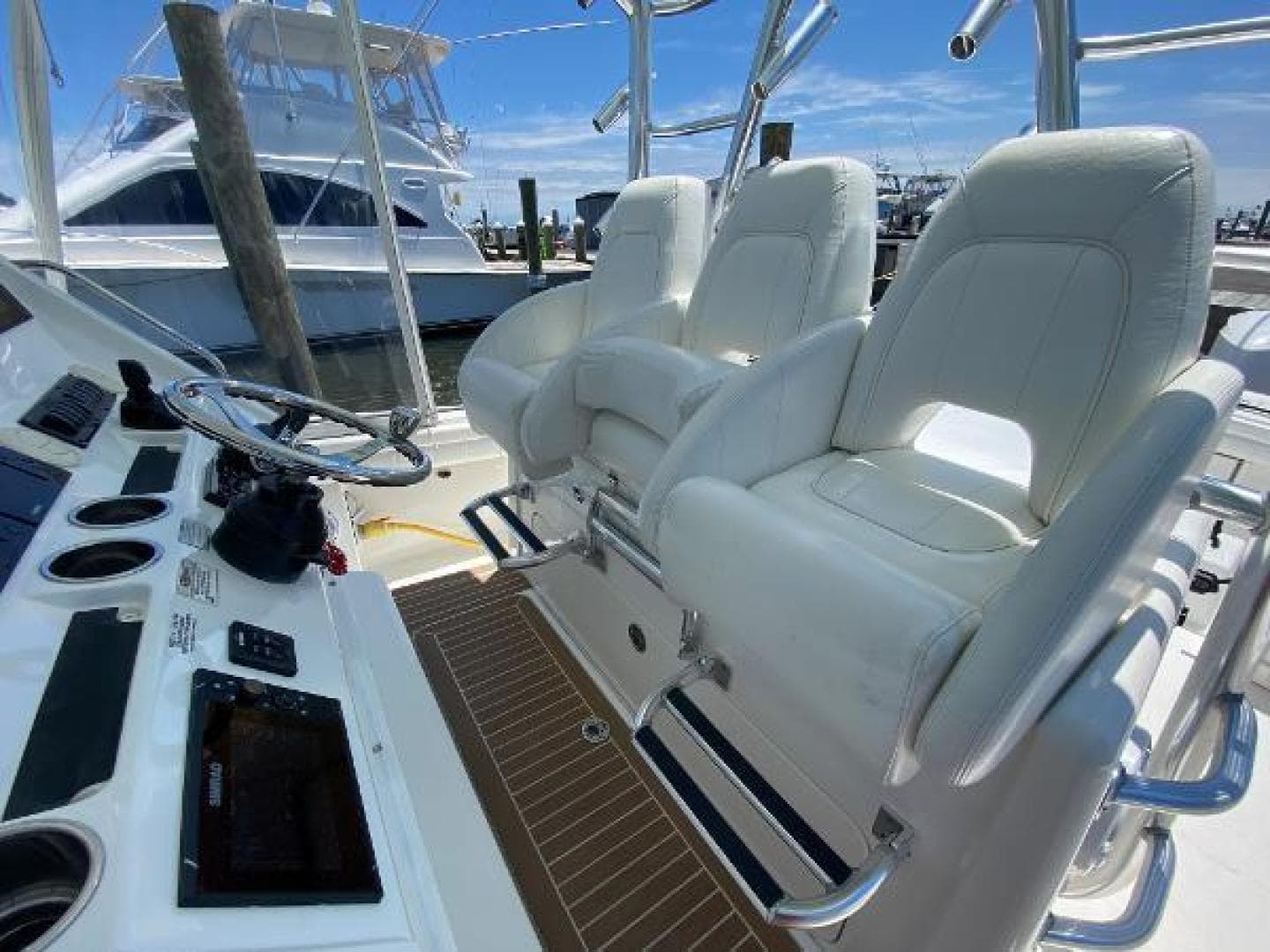 2016 Regulator 41 — photo 40