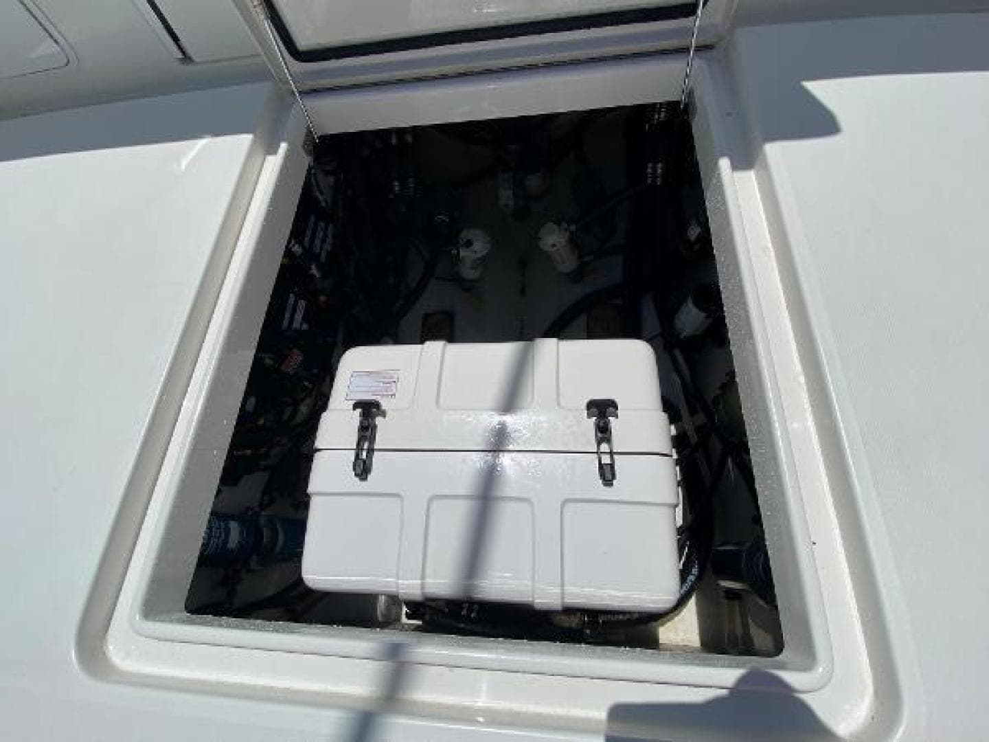 2016 Regulator 41 — photo 33