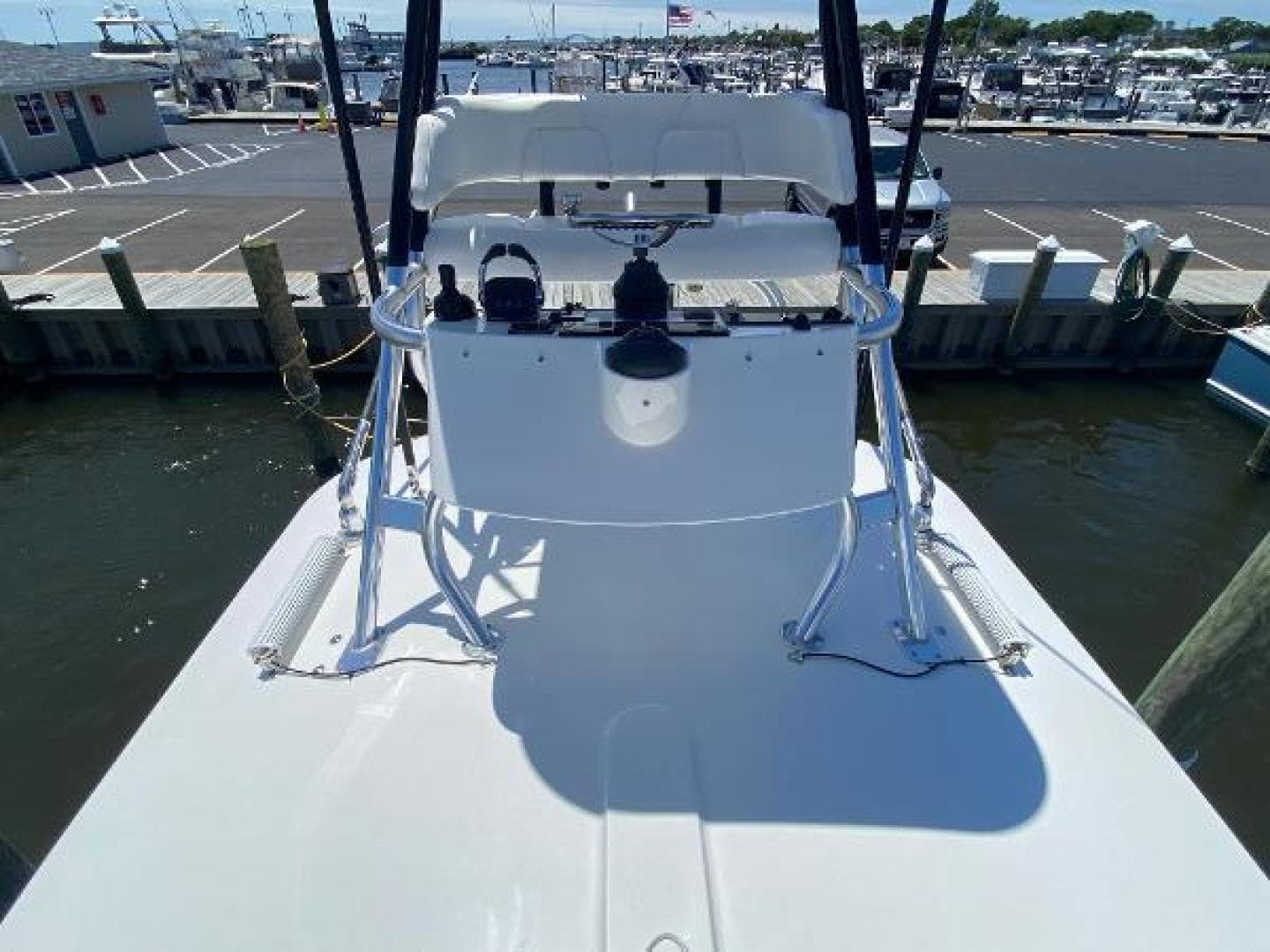 2016 Regulator 41 — photo 25