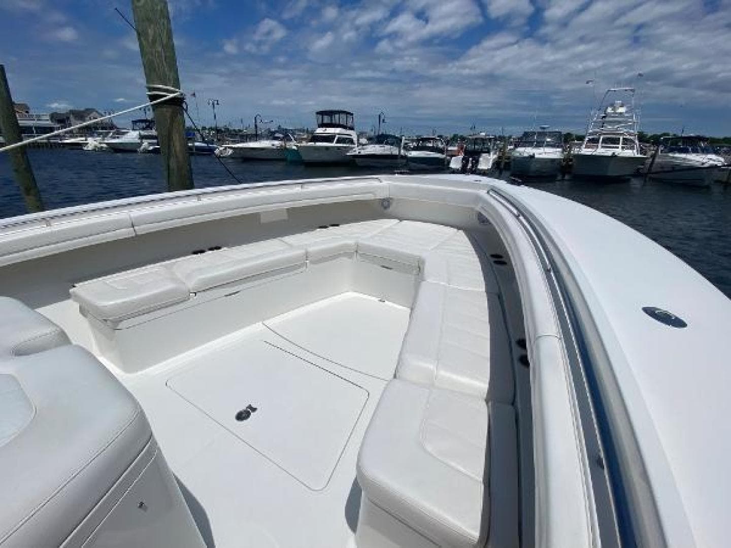 2016 Regulator 41 — photo 15