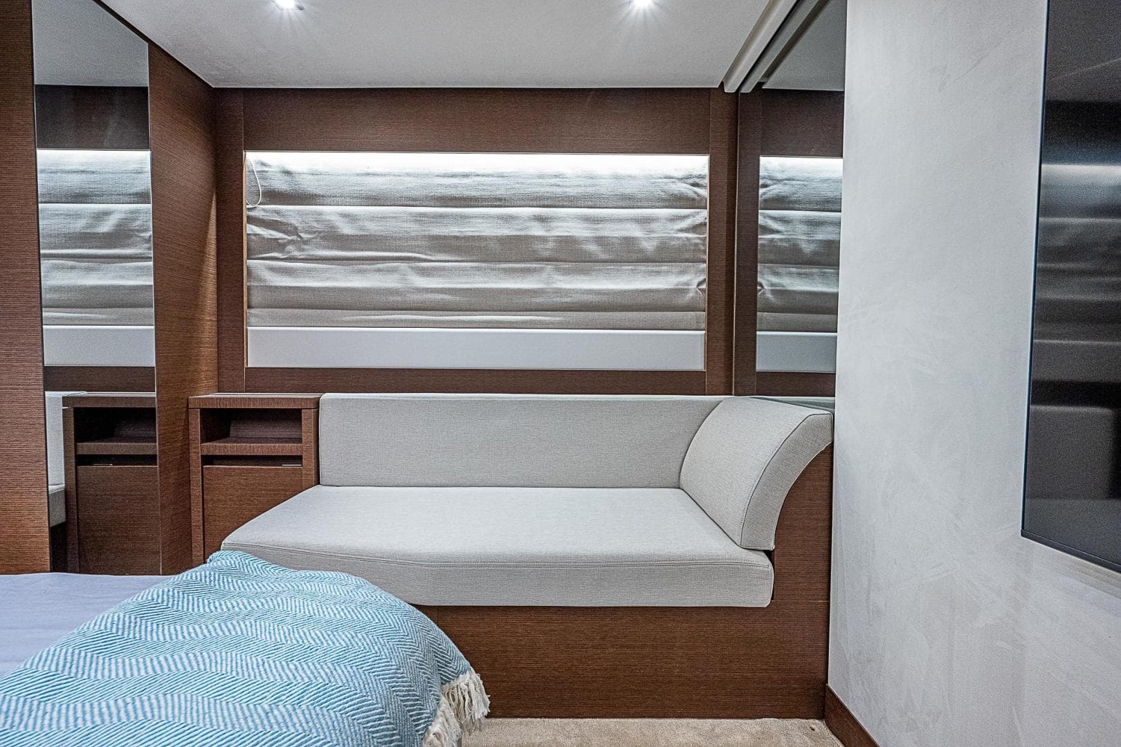 2022 Prestige 520 Flybridge — photo 28