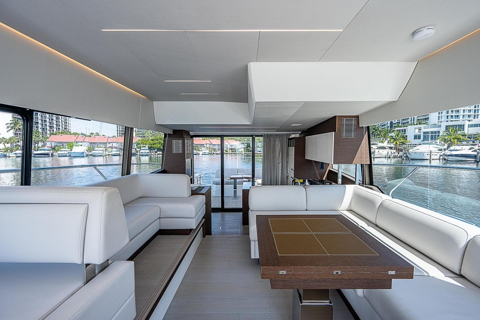2022 Prestige 520 Flybridge — photo 24