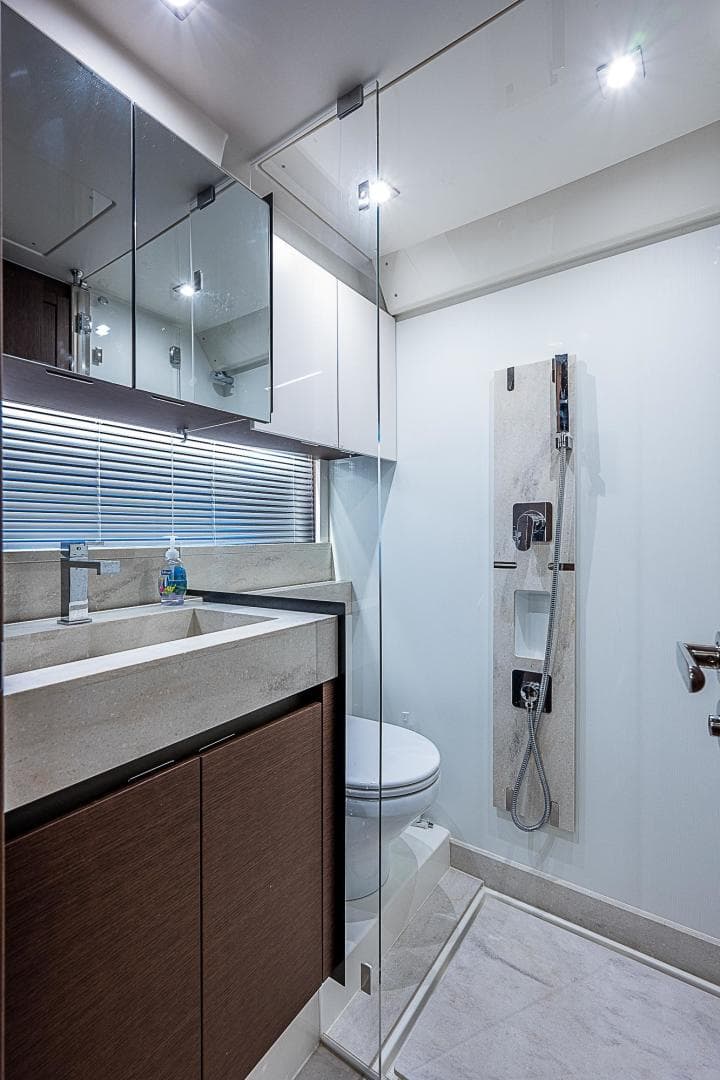 2022 Prestige 520 Flybridge — photo 36