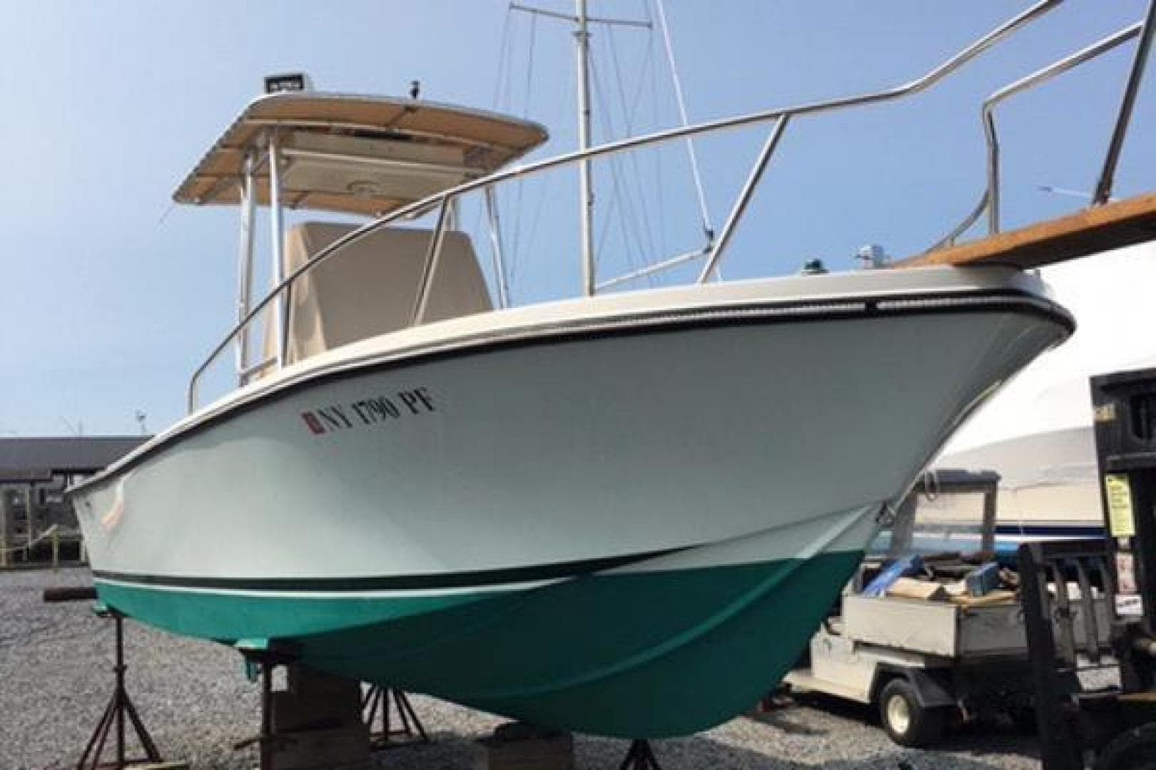 1982 Mako 23 Onboard Diesel — photo 5