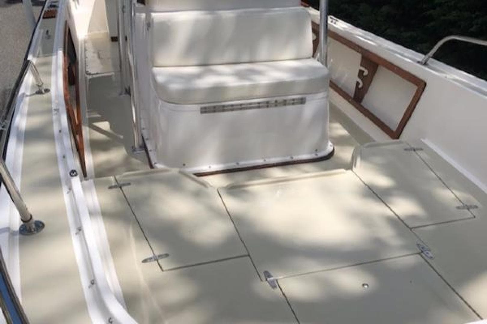 1982 Mako 23 Onboard Diesel — photo 18