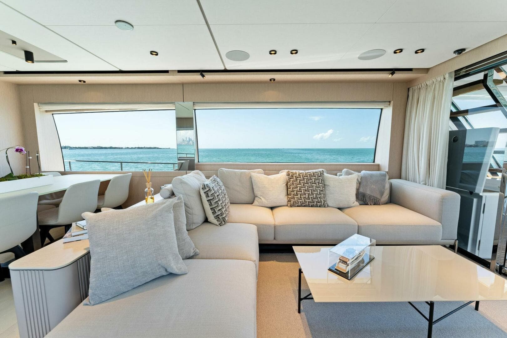 2023 Ferretti Yachts 780 — photo 34