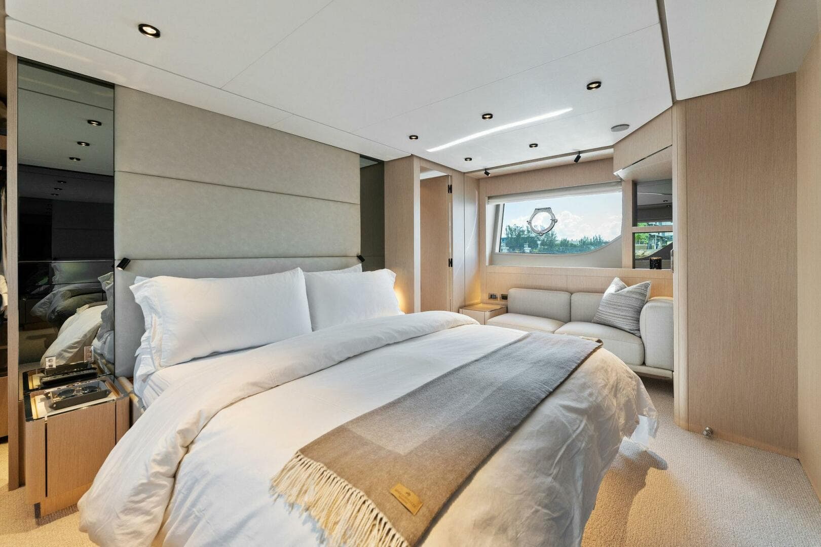 2023 Ferretti Yachts 780 — photo 61