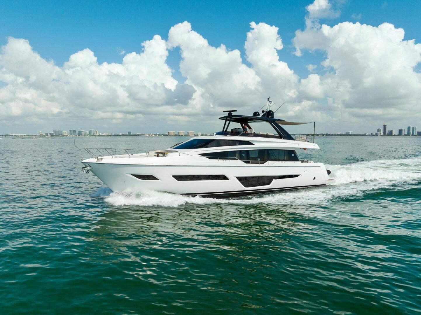 2023 Ferretti Yachts 780 — photo 2