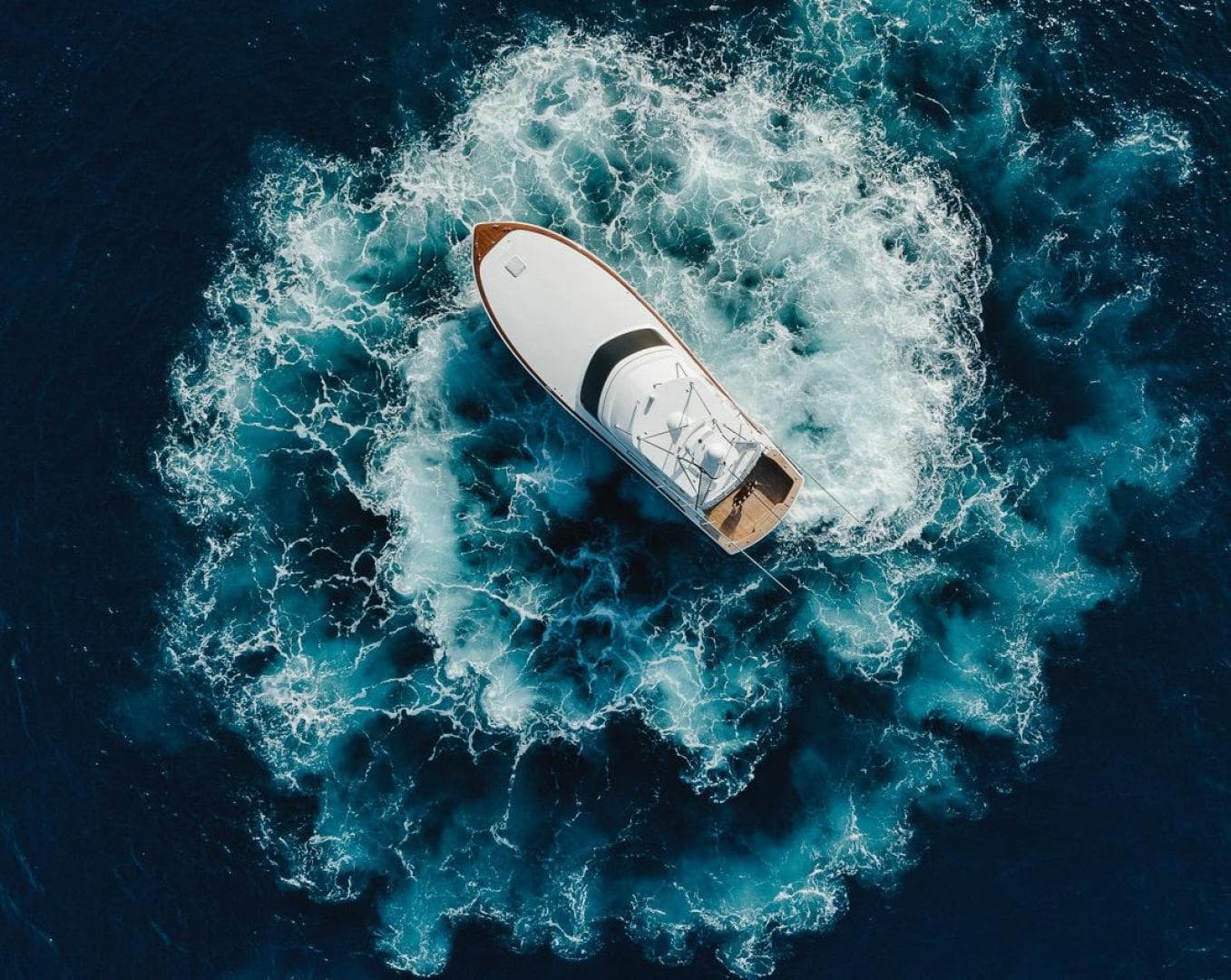 2020 Hatteras Convertible GT 59 — photo 42