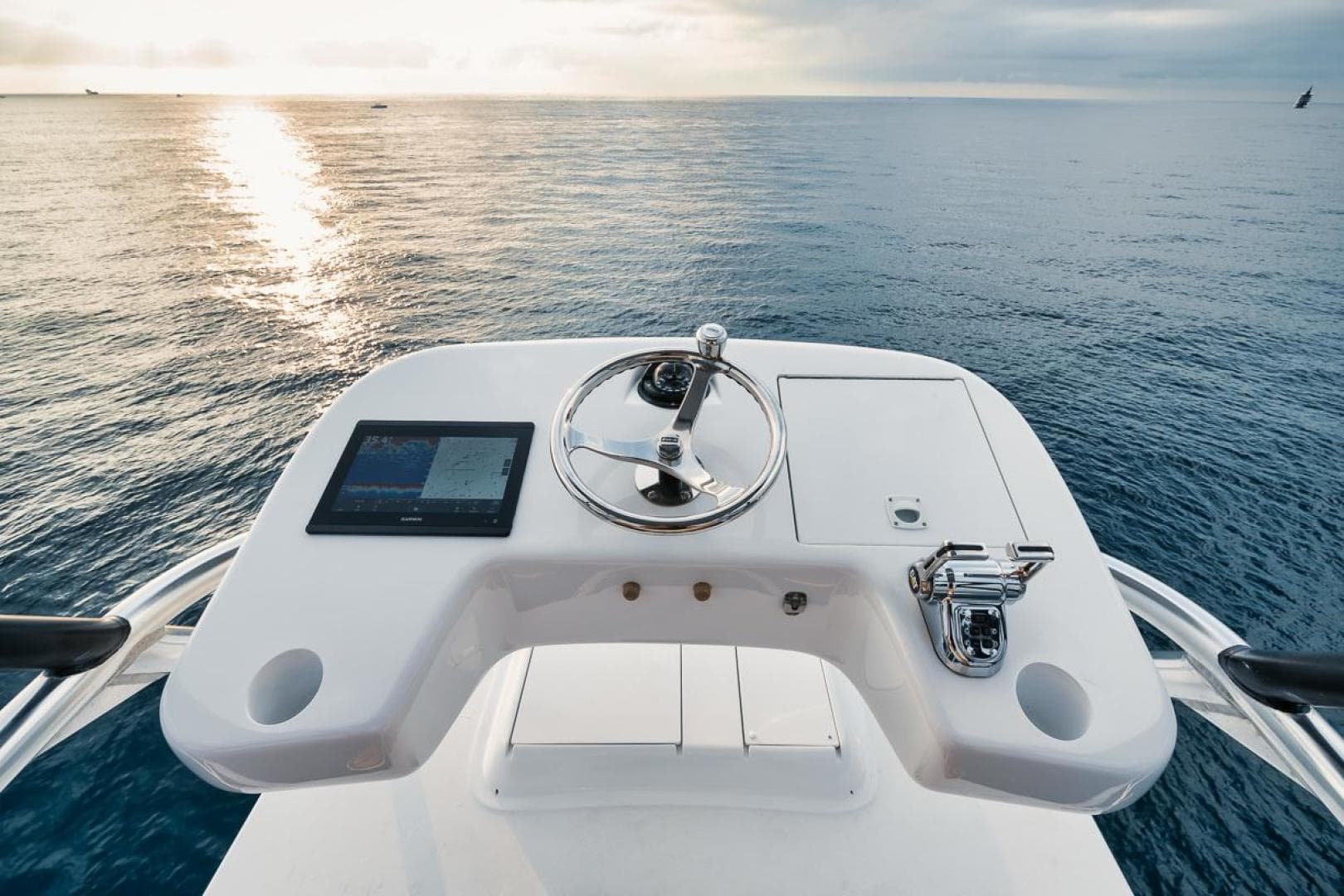 2020 Hatteras Convertible GT 59 — photo 31