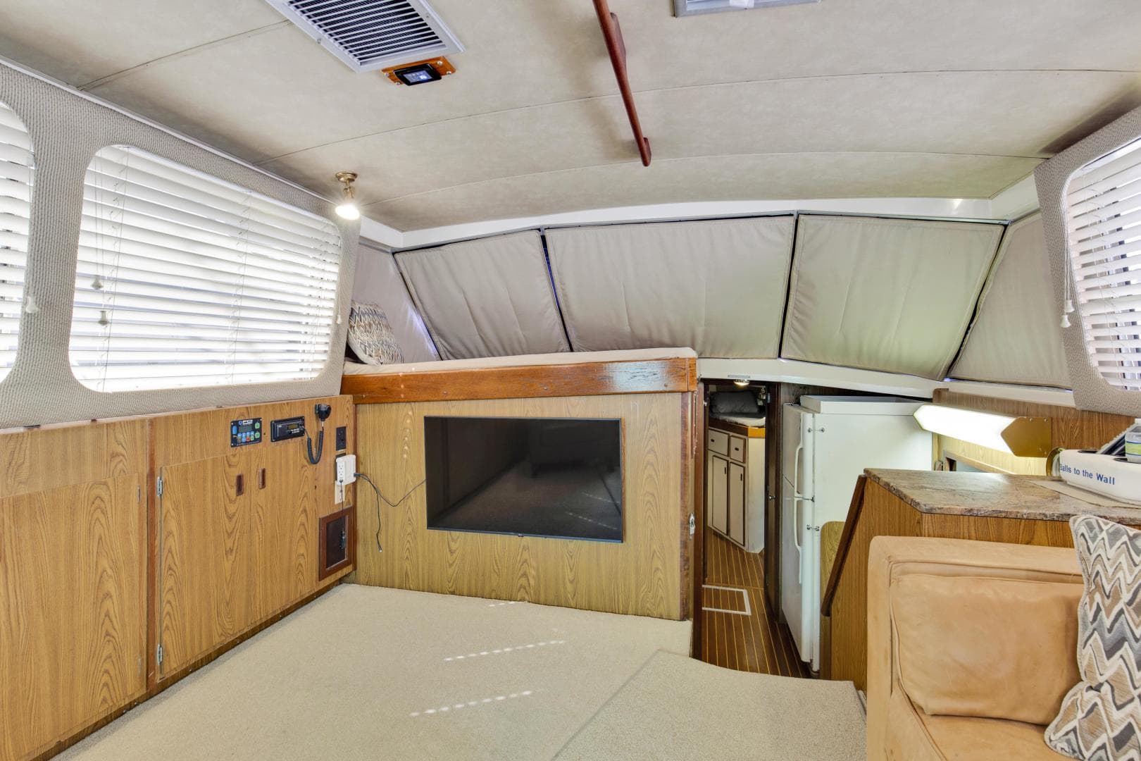 1981 Bertram 42 Convertible — photo 3