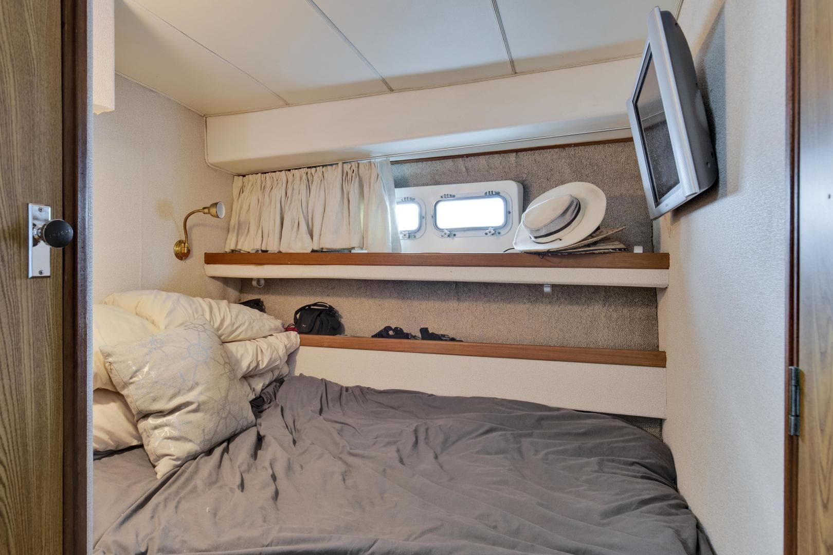 1981 Bertram 42 Convertible — photo 9