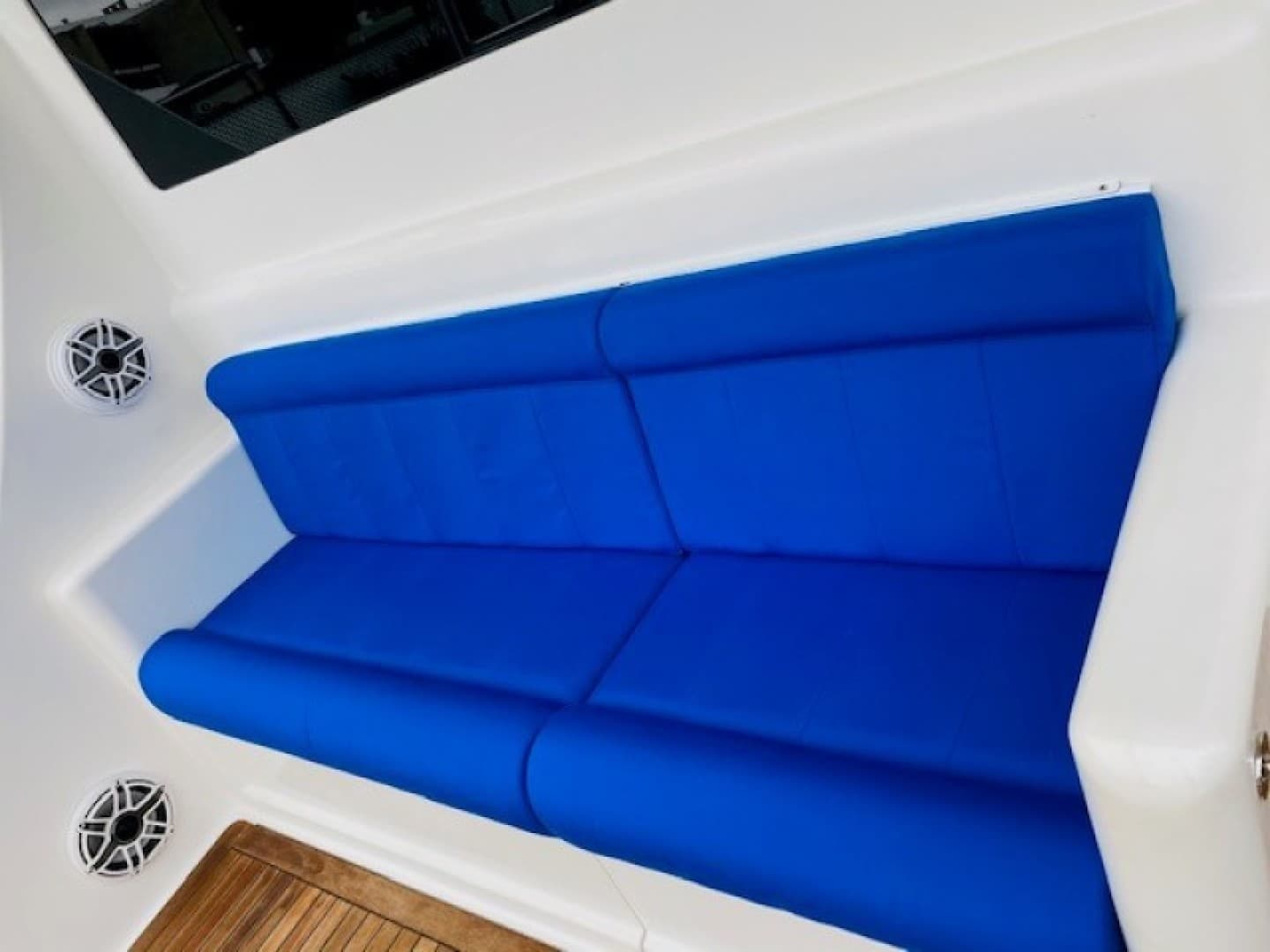 2008 Viking 52 Sport Coupe — photo 13