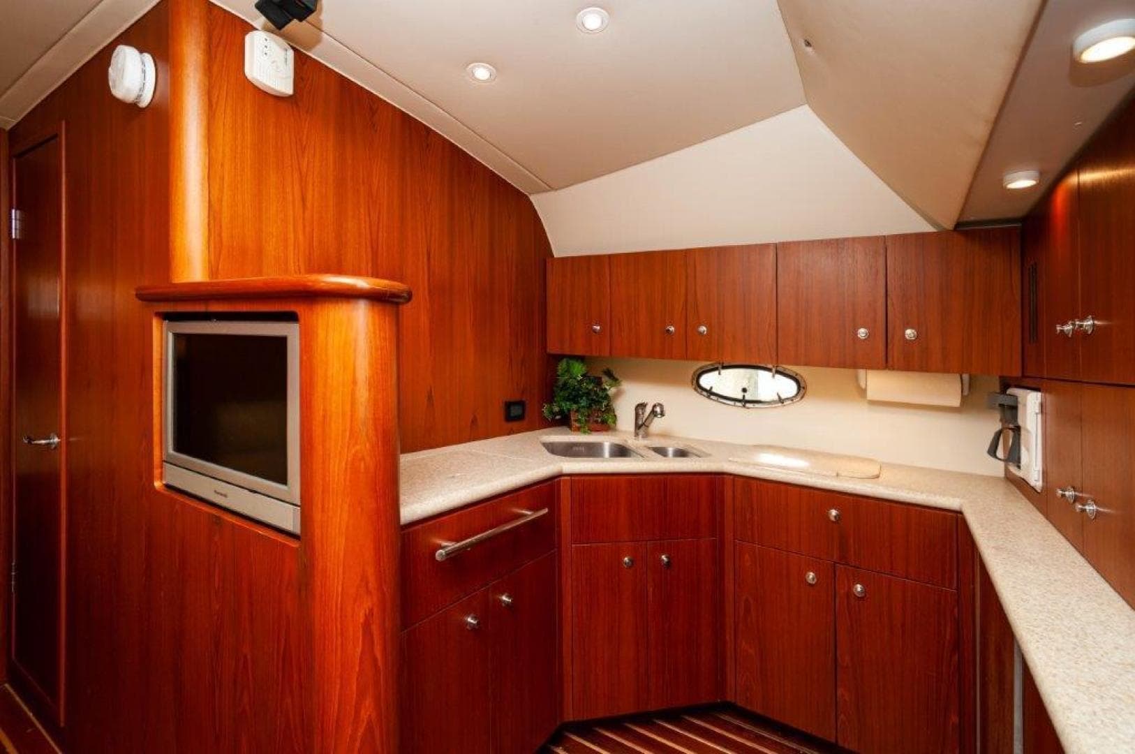 2003 Tiara Yachts 4200 Open — photo 2