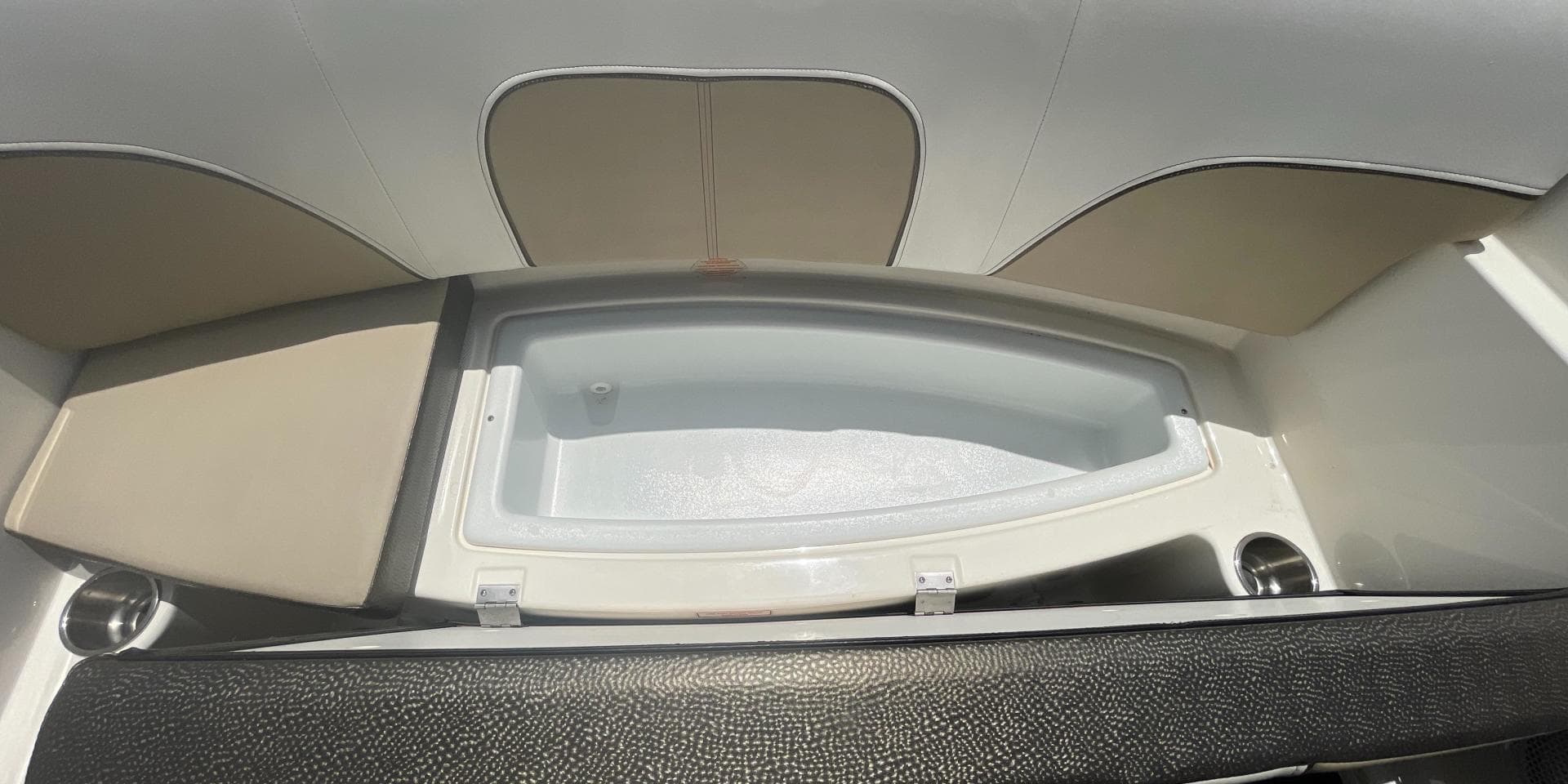 2015 Sea Ray 190 Sport — photo 20