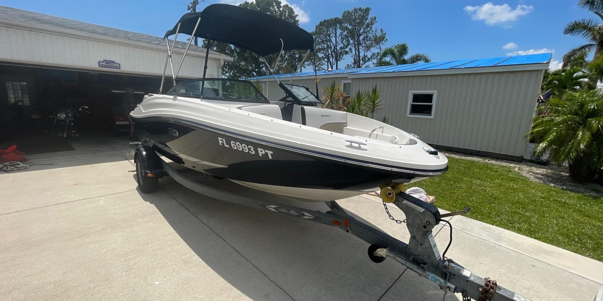 2015 Sea Ray 190 Sport — photo 2