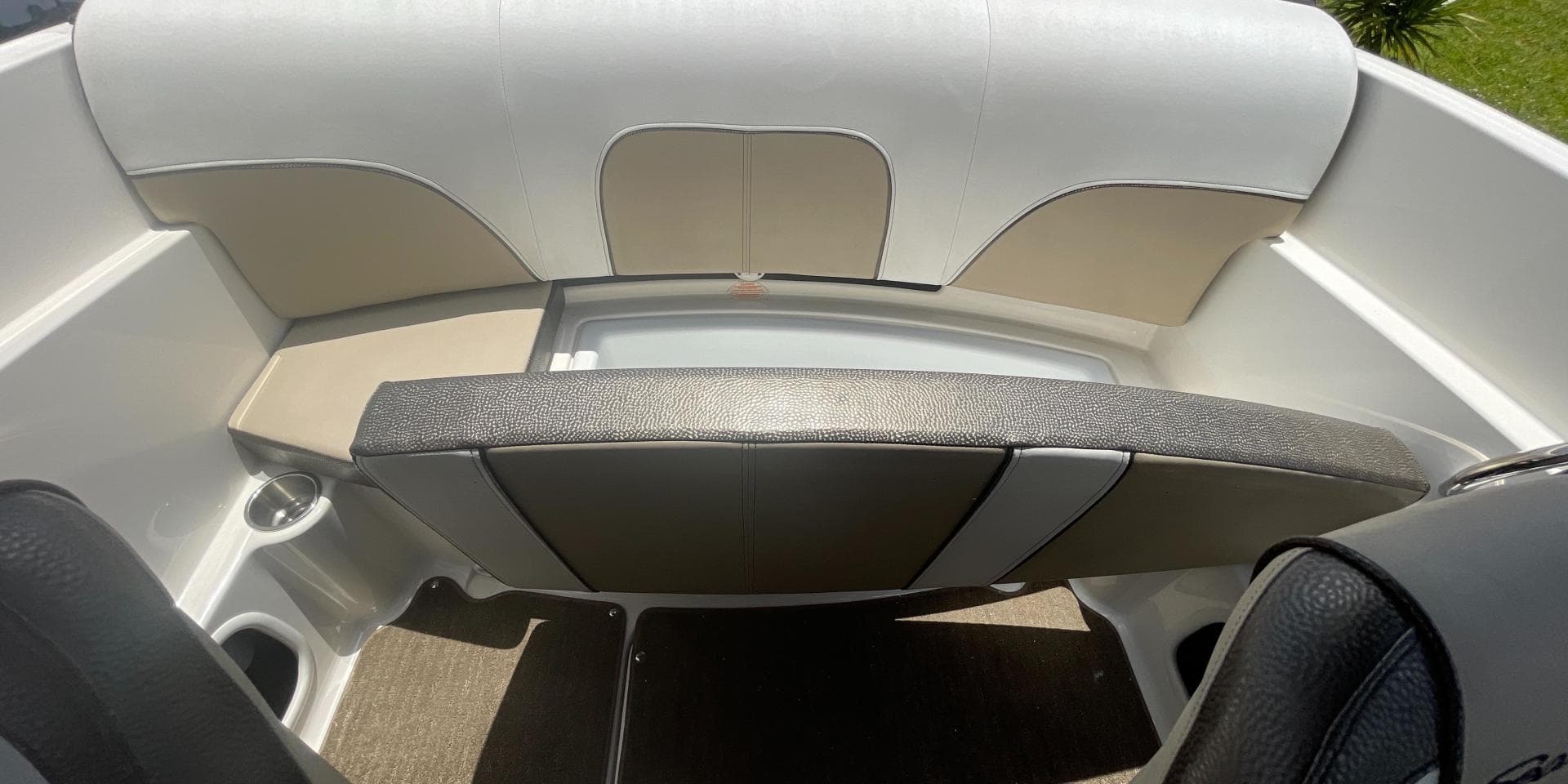 2015 Sea Ray 190 Sport — photo 19