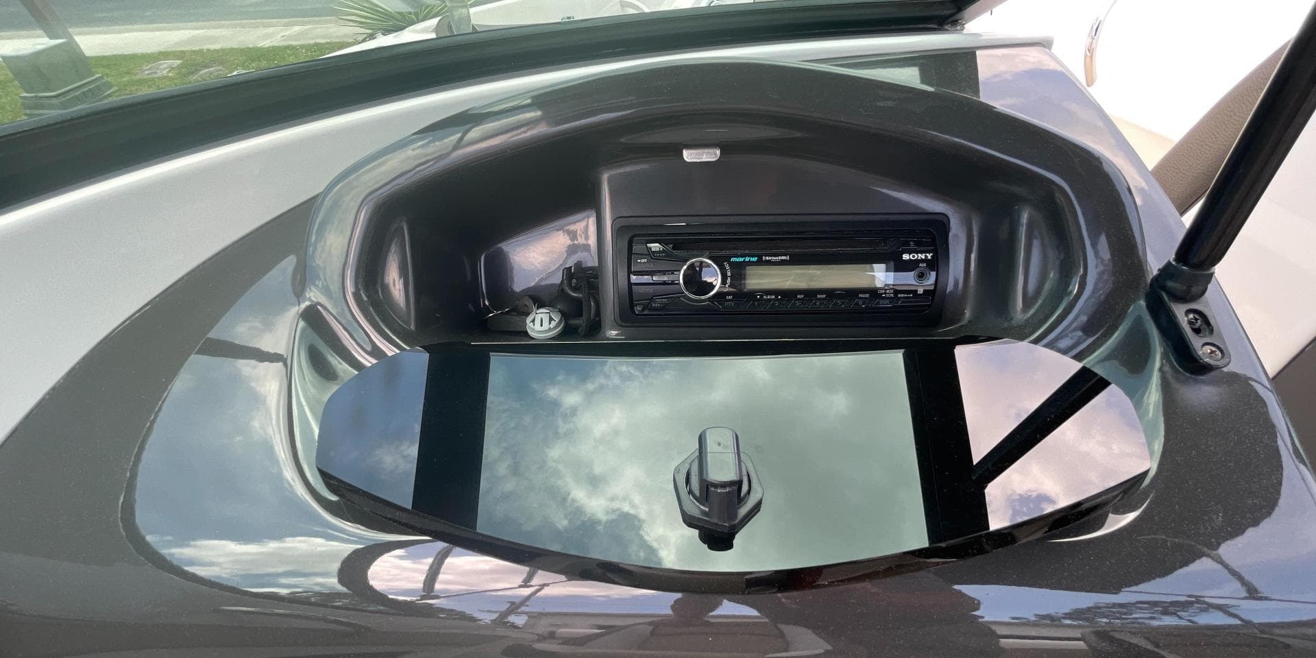 2015 Sea Ray 190 Sport — photo 16