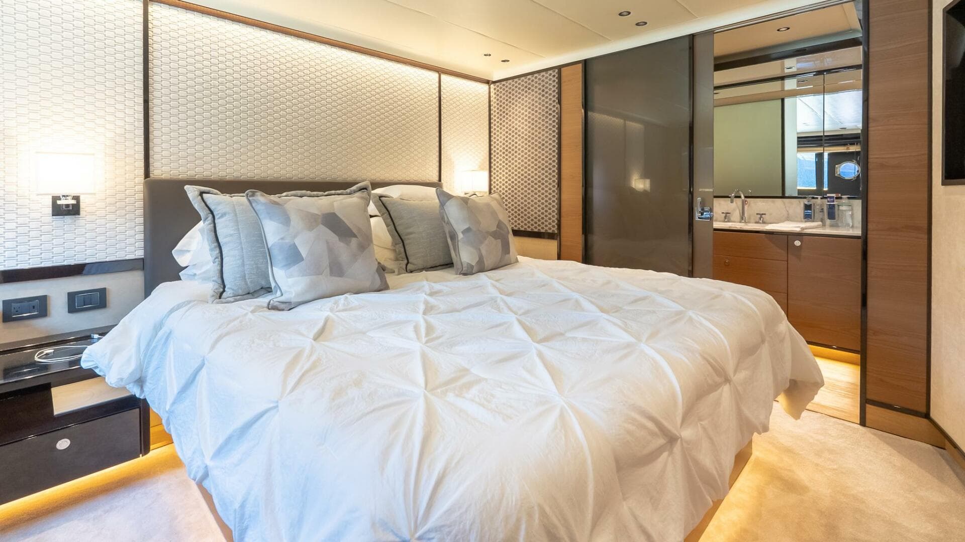 2024 Absolute Navetta 68 — photo 65