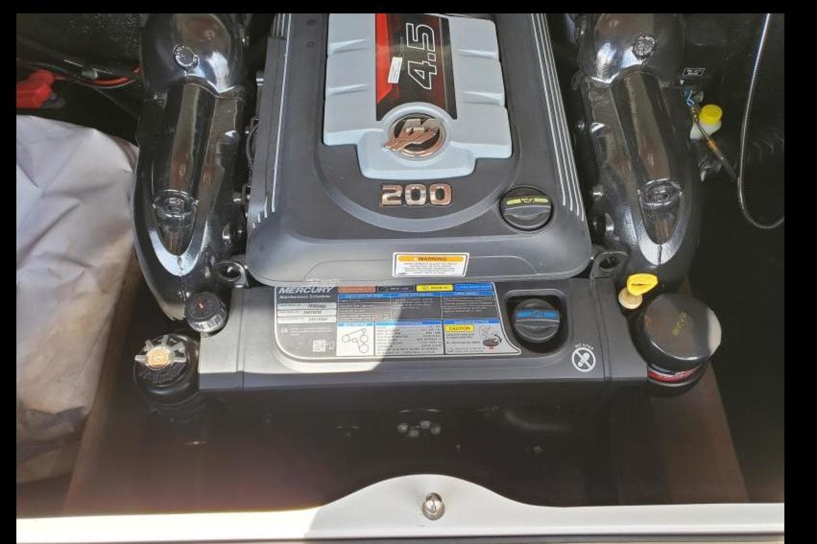 2018 Stingray 215 Cr — photo 12