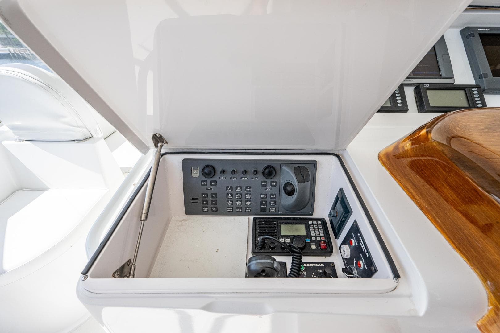 2005 Viking Convertible — photo 37