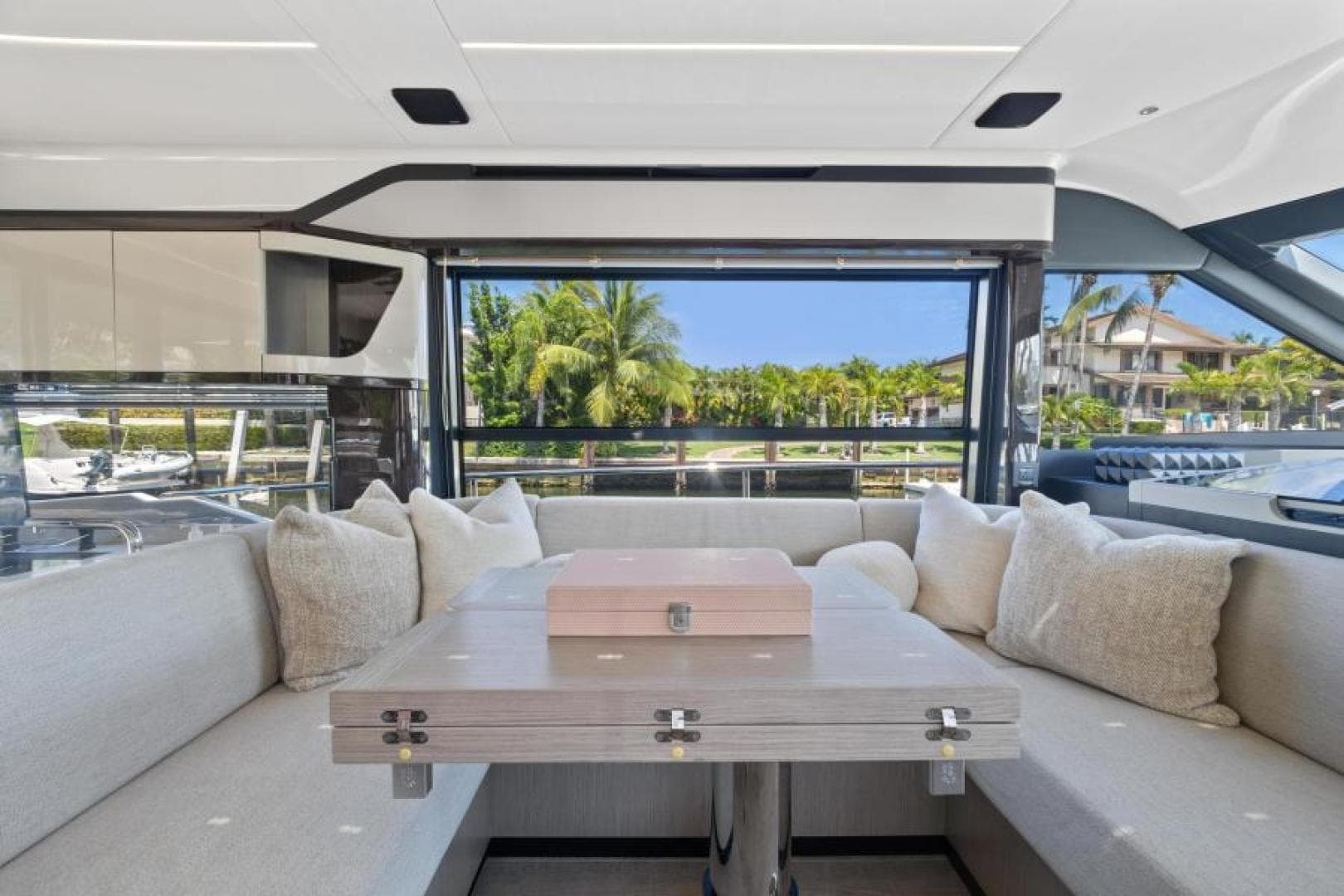 2022 Absolute 48 Coupe — photo 18