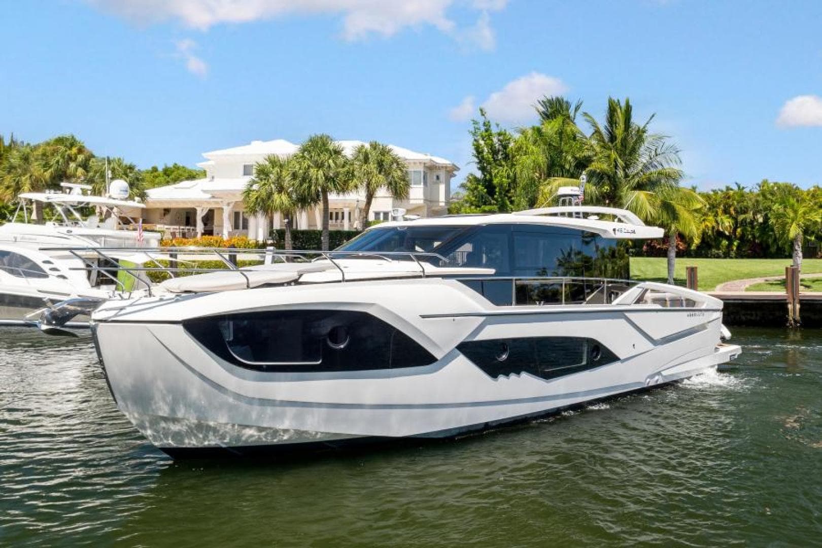 2022 Absolute 48 Coupe — photo 4