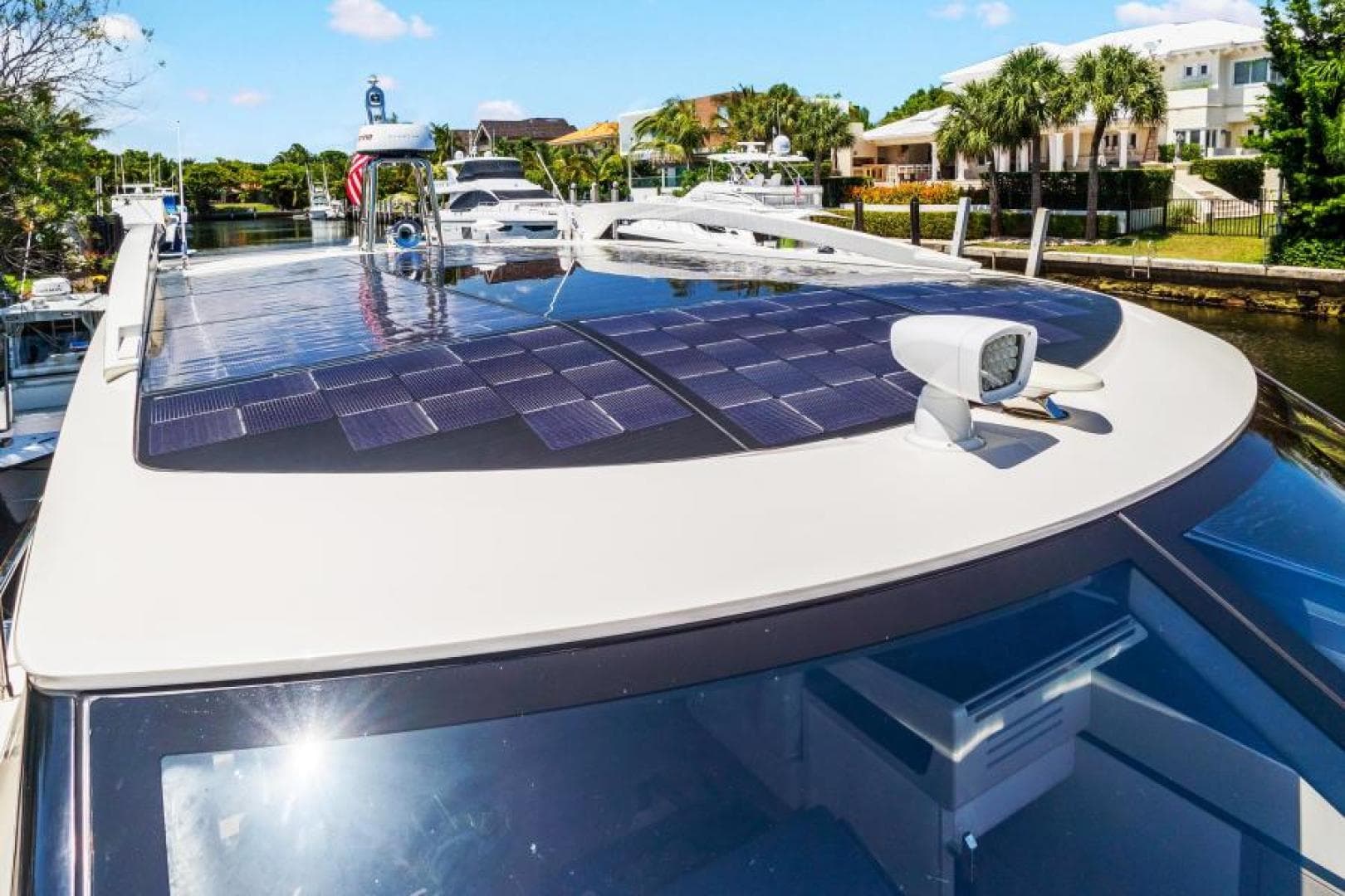 2022 Absolute 48 Coupe — photo 9