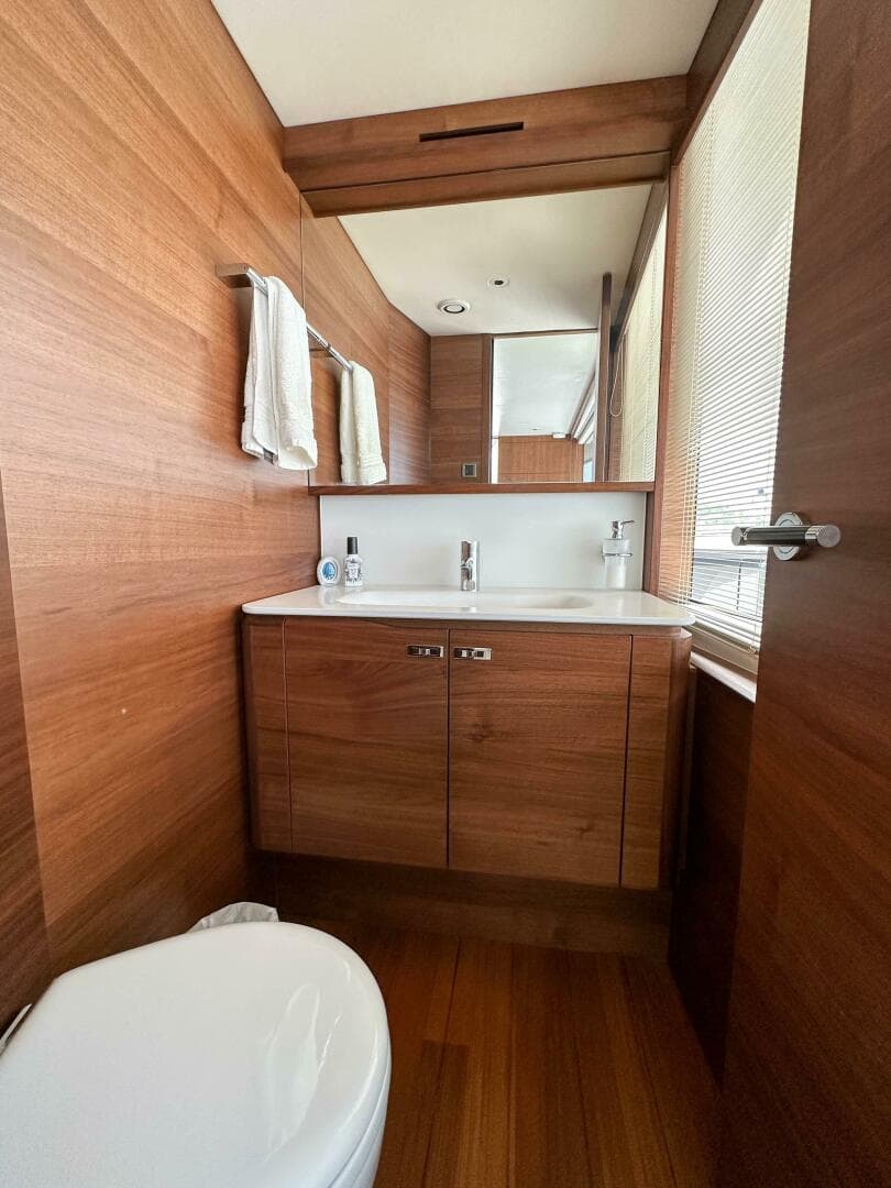 2021 Princess X95 — photo 72