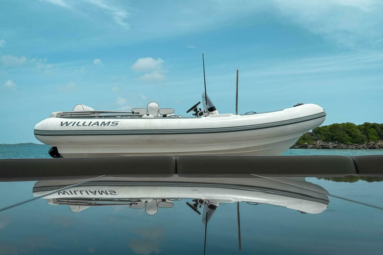 2021 Princess X95 — photo 23