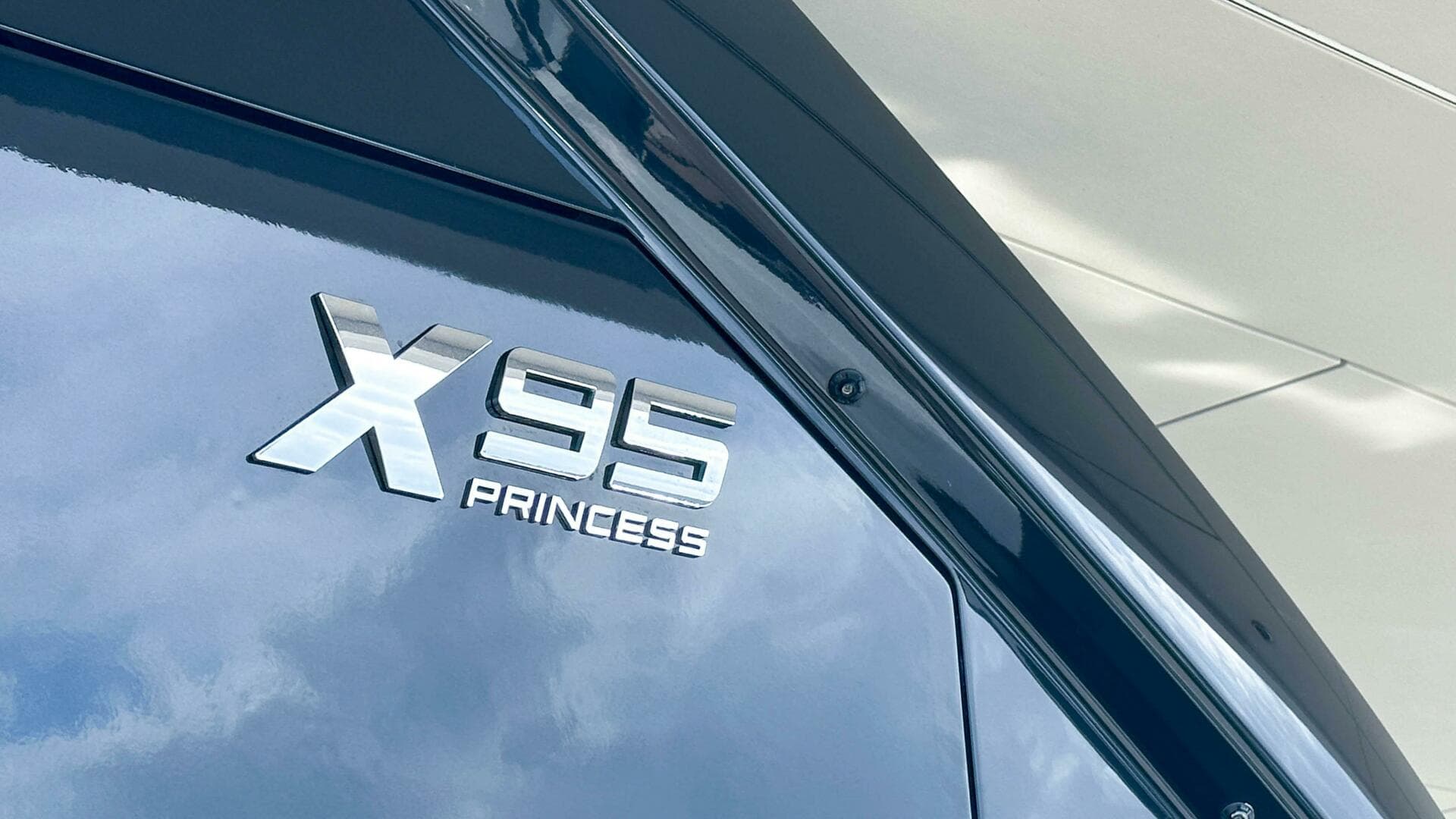 2021 Princess X95 — photo 73