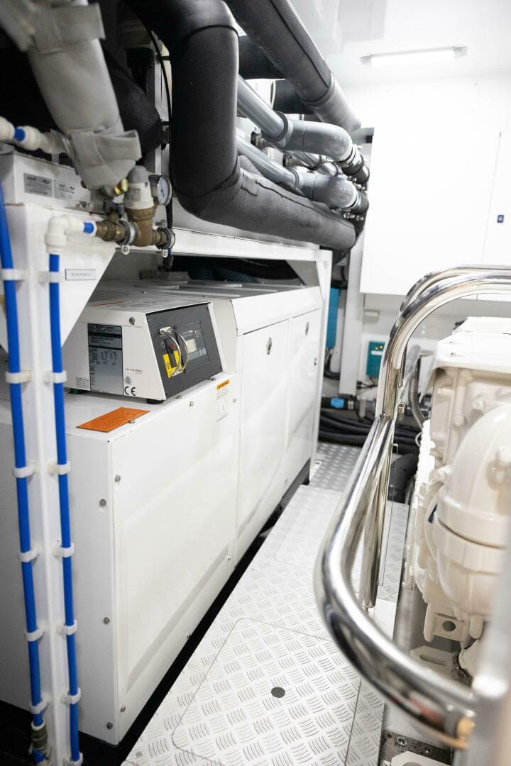 2021 Princess X95 — photo 79