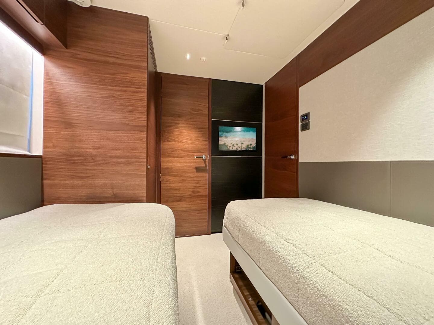 2021 Princess X95 — photo 56