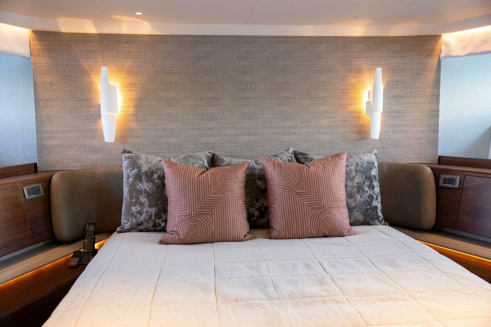 2021 Princess X95 — photo 113