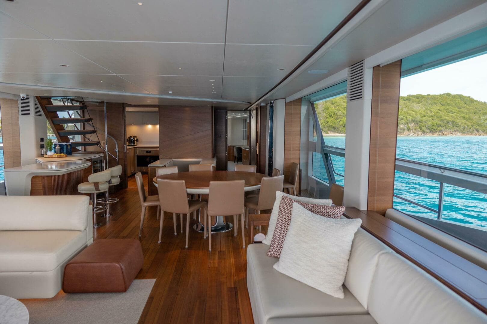 2021 Princess X95 — photo 126